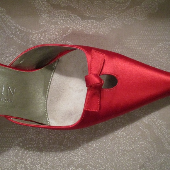 RED SATIN MULE - Picture 5 of 7